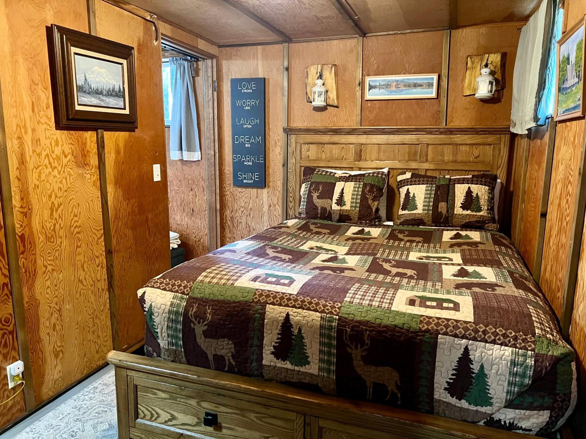 Mt Rainier Little Green Cabin On Big Creek! Ашфорд Екстер'єр фото